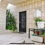 Villa Beachfront Retreat