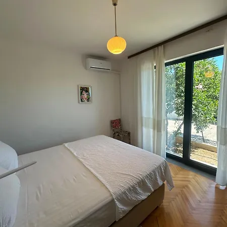Beachfront Pantana فيلة