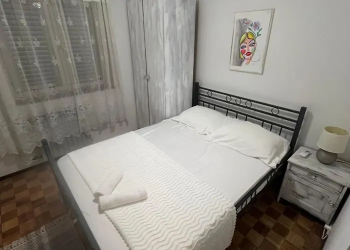 Villa Trogir Pantana Beach Villa *